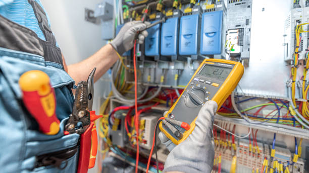 Best Affordable Emergency Electrician  in Lewisburg, TN